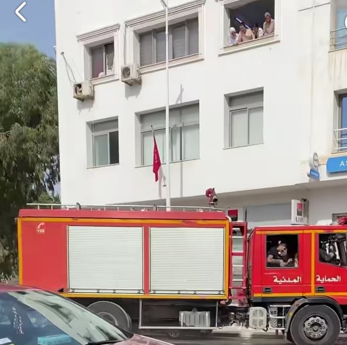 Nablus Building Catches Fire Near Language Univ