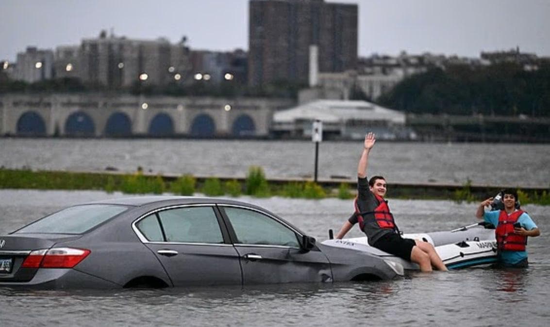 North Easter Storm Hits US Northeast
