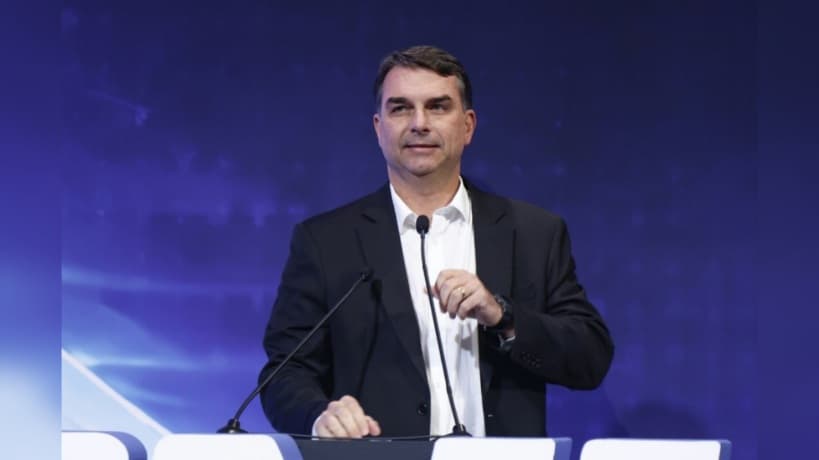 Bolsonaro advances to Brazil runoff