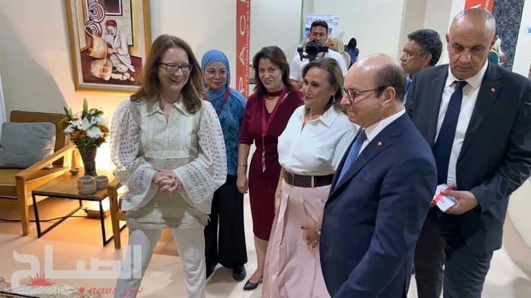 وزير السياحة يطلق الدورة الثالثة لصالون الصناعات الحرفية