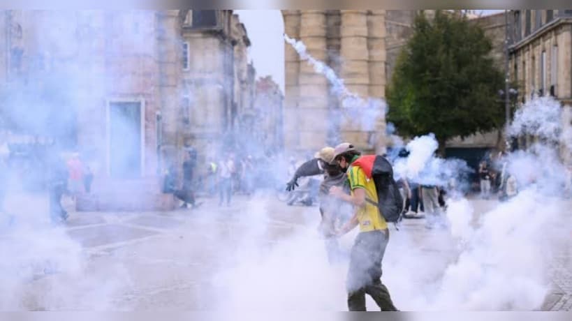 France allocates 3000+ substitute teachers amid student protests