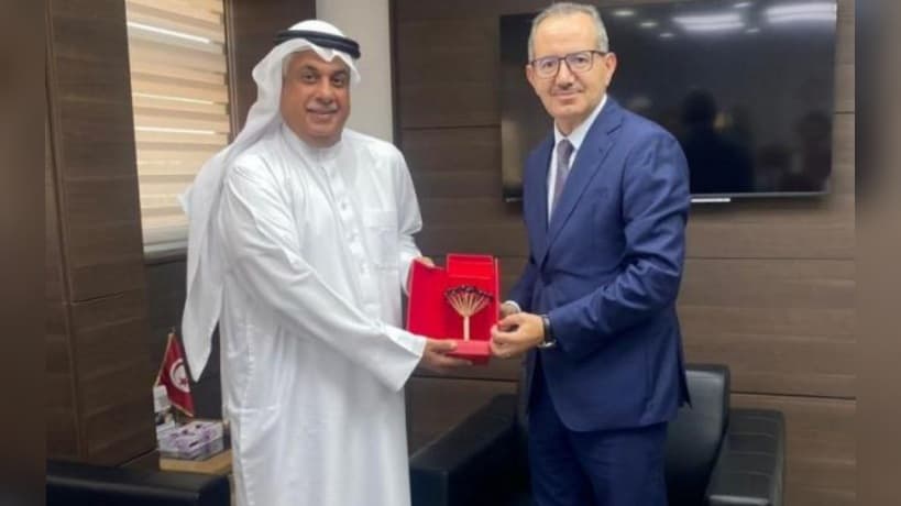 مباحثات لتعزيز مشروع المرفأ المالي