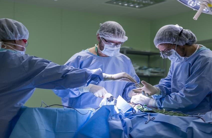 Siberian surgeons remove 8.7kg tumor