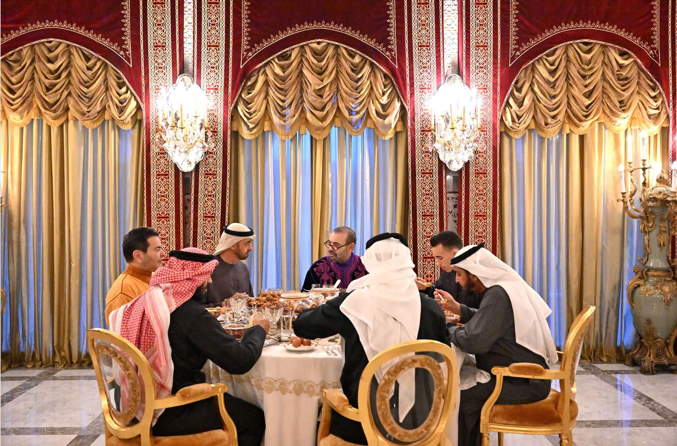 الملك محمد السادس يلتقي الشيخ بن زايد في المغرب