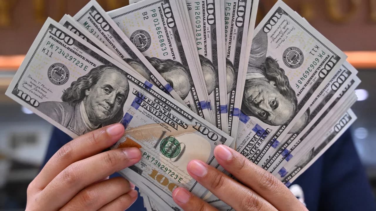 Middle East attacks lift dollar to two-month high