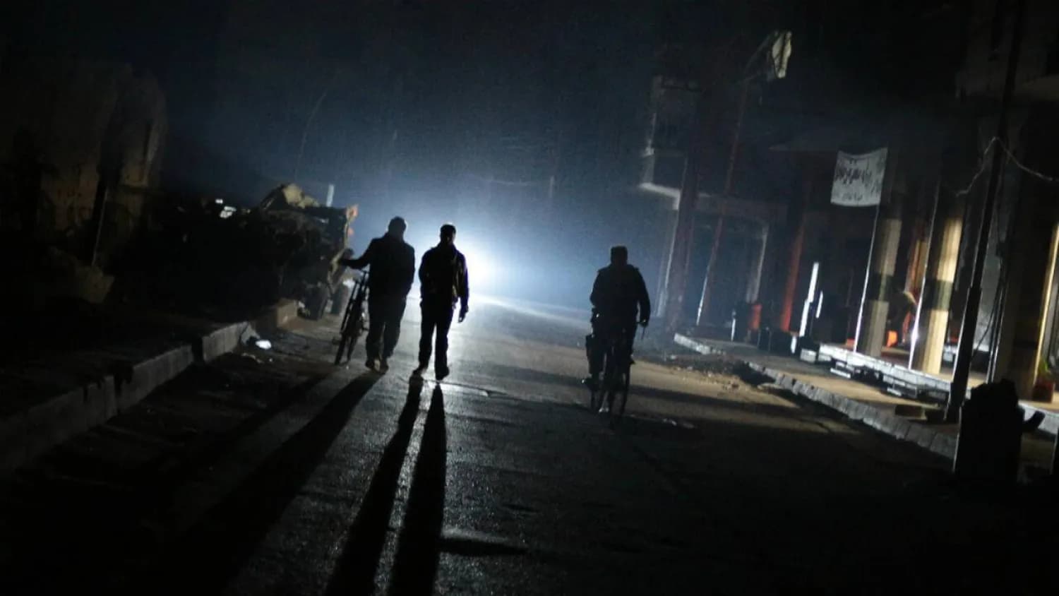 Algerian Electricity Crisis Challenges Official Narrative Amid Promises to Export Power to Europe and Africa