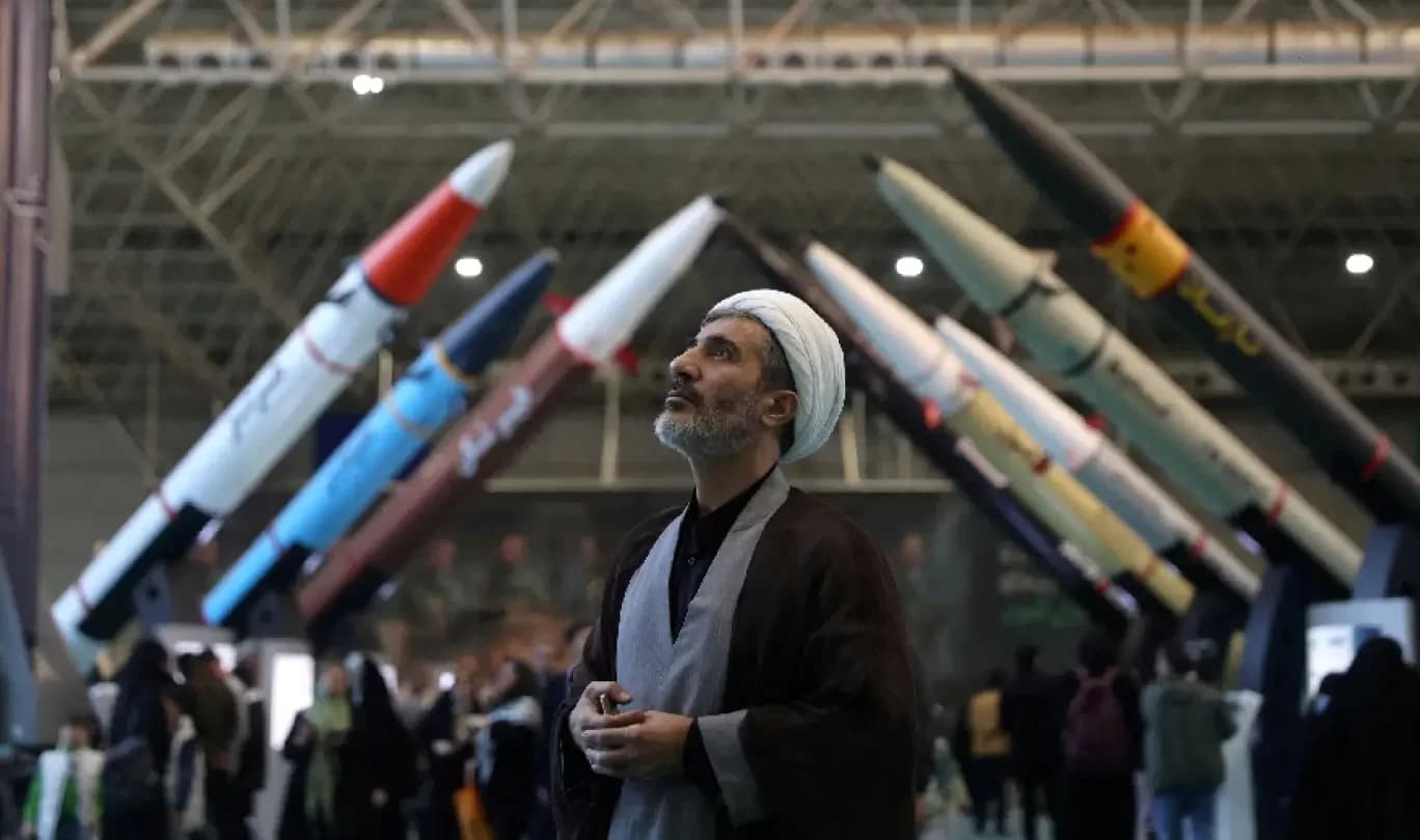 إيران تربط وقف هجماتها بالتزام أمريكا