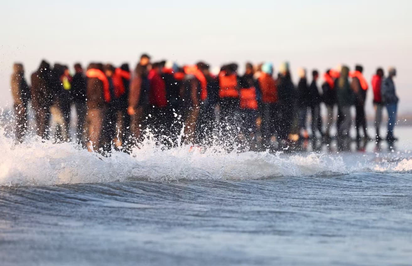 Tunisian authorities prevent attempt by dozens to sail to Italy