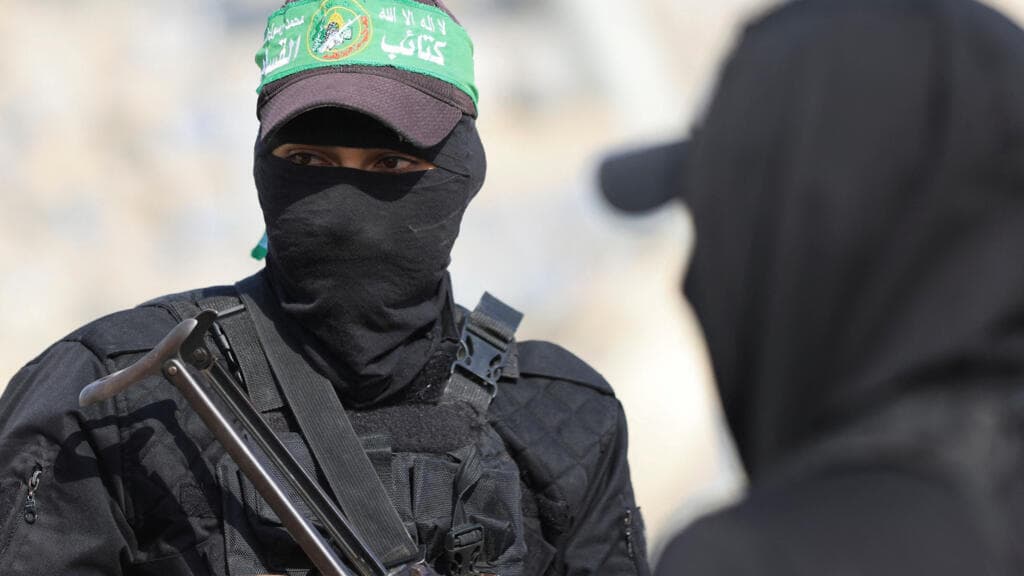 ترامب يروج لاتفاق نزع سلاح حماس مقابل الانسحاب