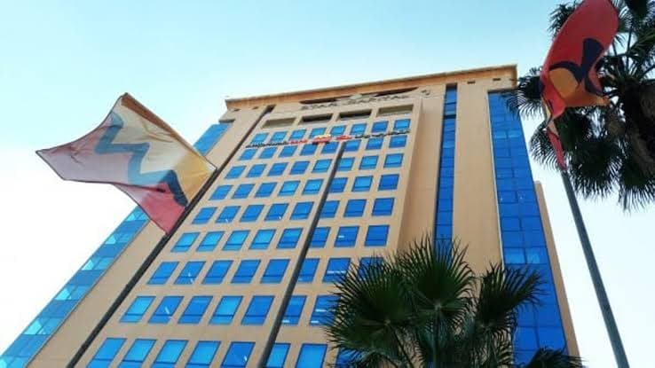 How did Commercial Wafa Bank become a Moroccan and African financial giant with profits exceeding one billion dollars?