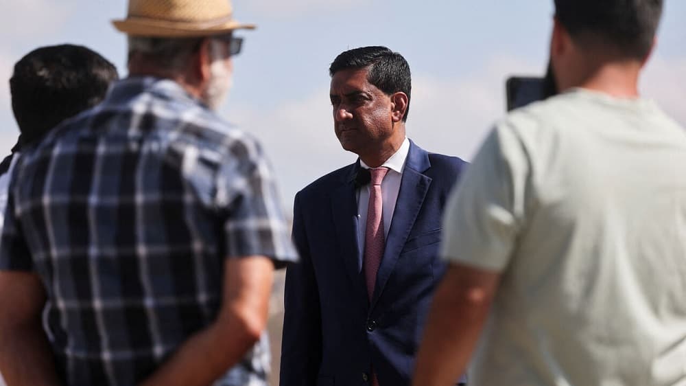 Israeli settlers hold American congressman hostage amid potential 2028 presidential candidate scenario