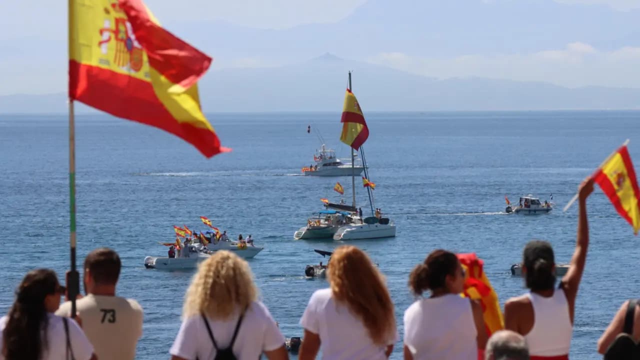 Solidarity fleet reaches Ceuta amid debate