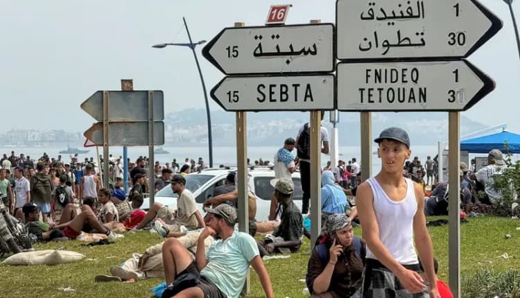 نيويورك تايمز: موجة شائعات قبل موجة المهاجرين إلى سبتة