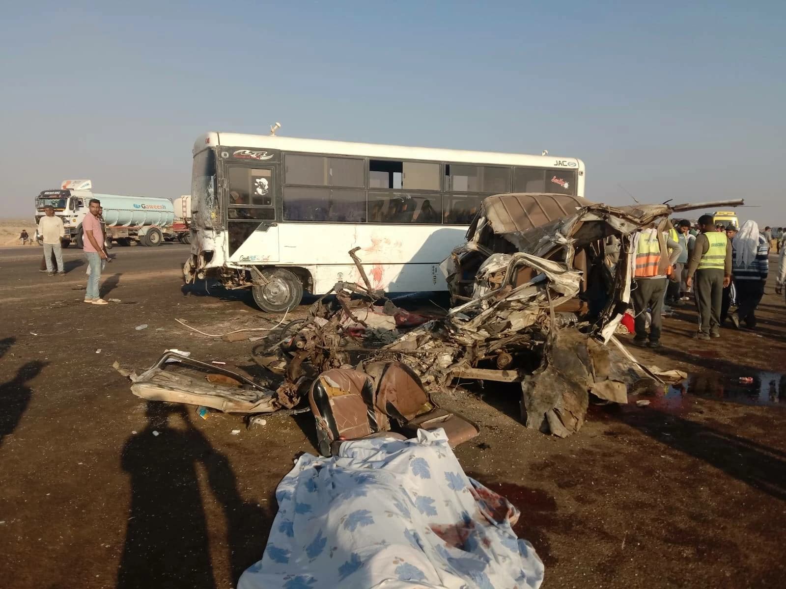 حادث تصادم يخلف 9 وفيات و8 مصابين في مصر