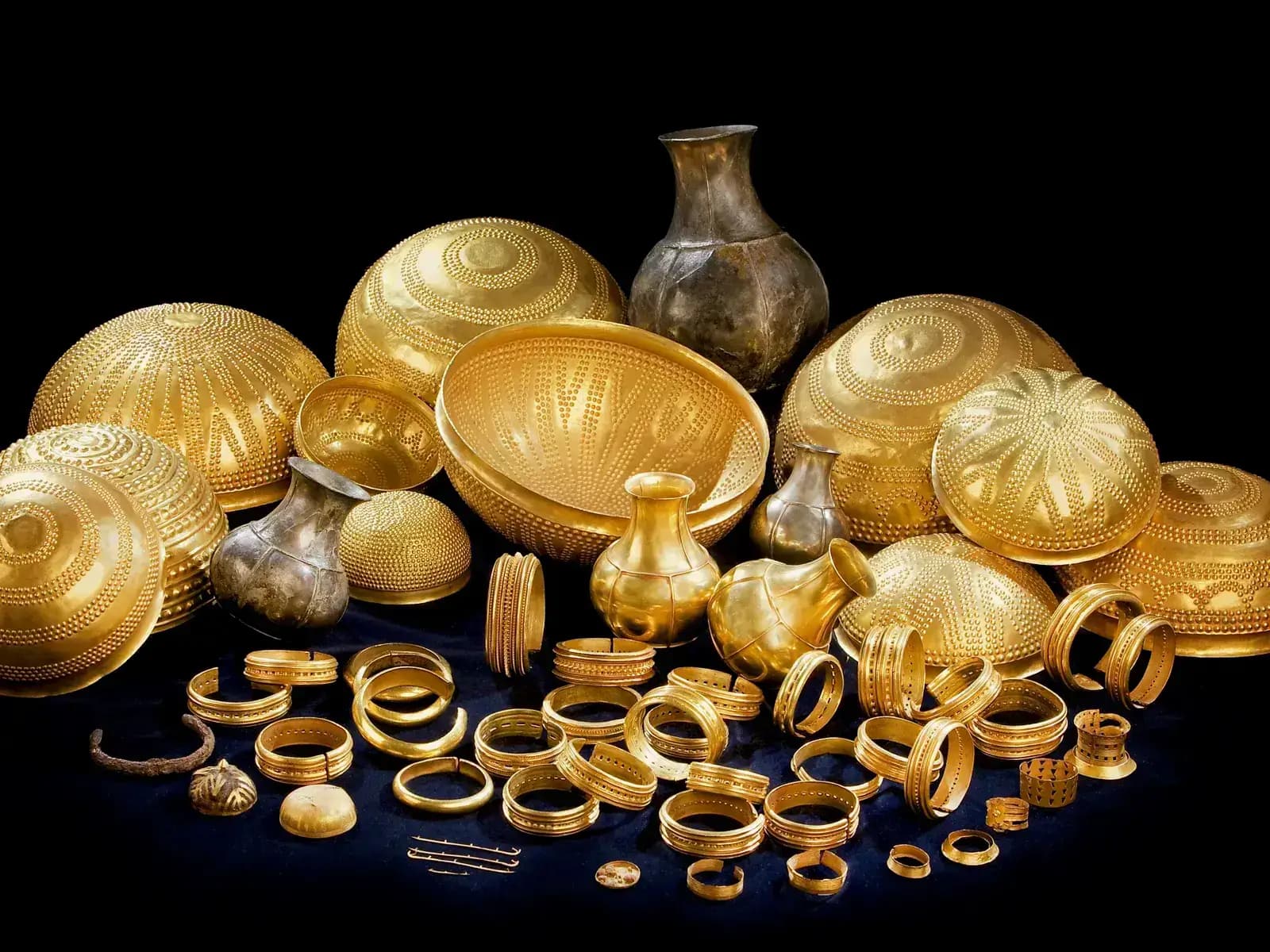 Bejna's gold stolen in Alicante