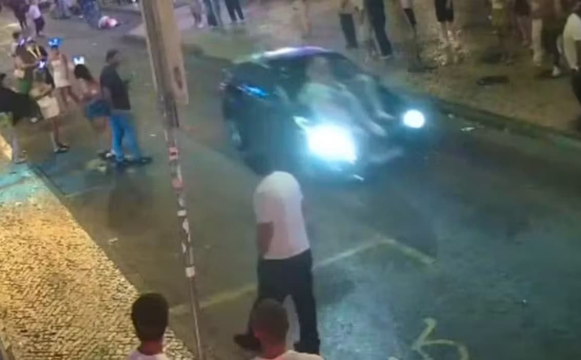 Alcoholic driver hits 12 in Portugal