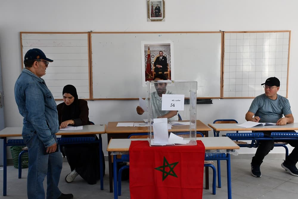 الداخلية تؤكد إجراء الانتخابات بظروف طبيعية وتسجيل مشاركة 21% حتى الساعة الثالثة
