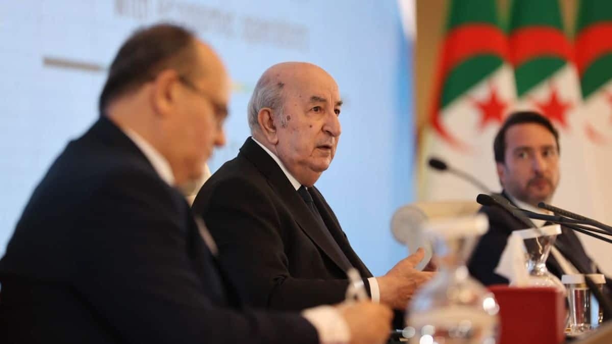 Algeria's Reserves Signal Economic Risks
