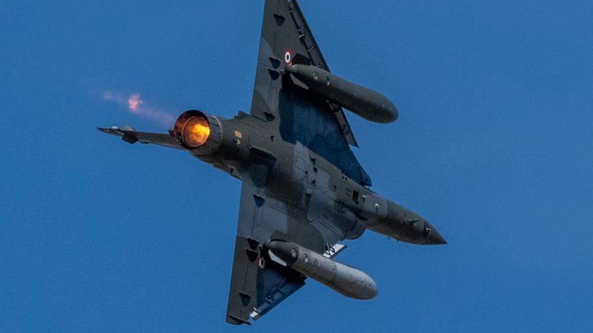 French pilots die in Mirage crash