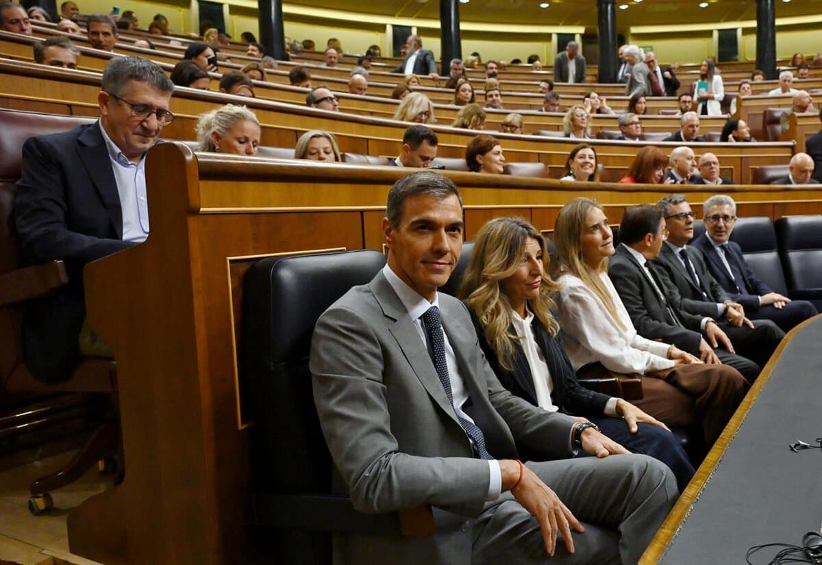 Spanish polls predict parliament shape after elections