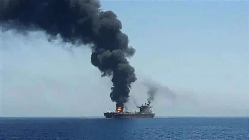 مقذوف يضر ناقلة نفط في قطر