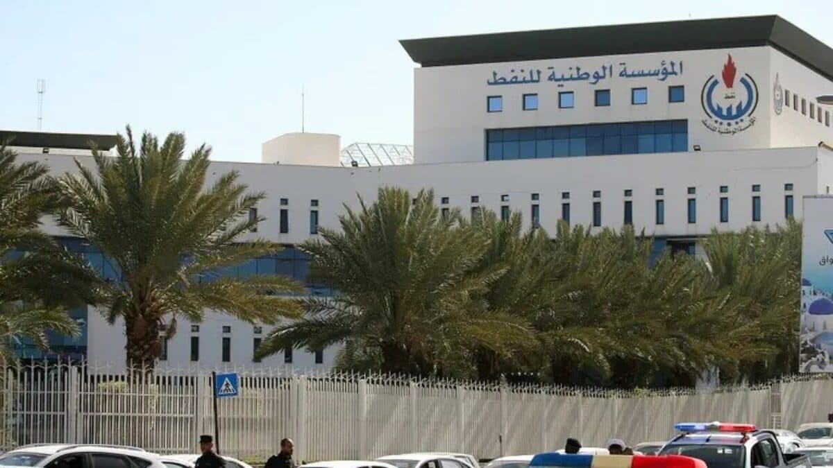مؤسسة النفط تعيد تشغيل منشآت الغاز