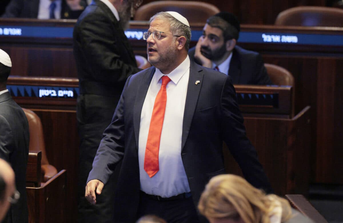 بن غفير يدعو لتدمير منازل الضفة