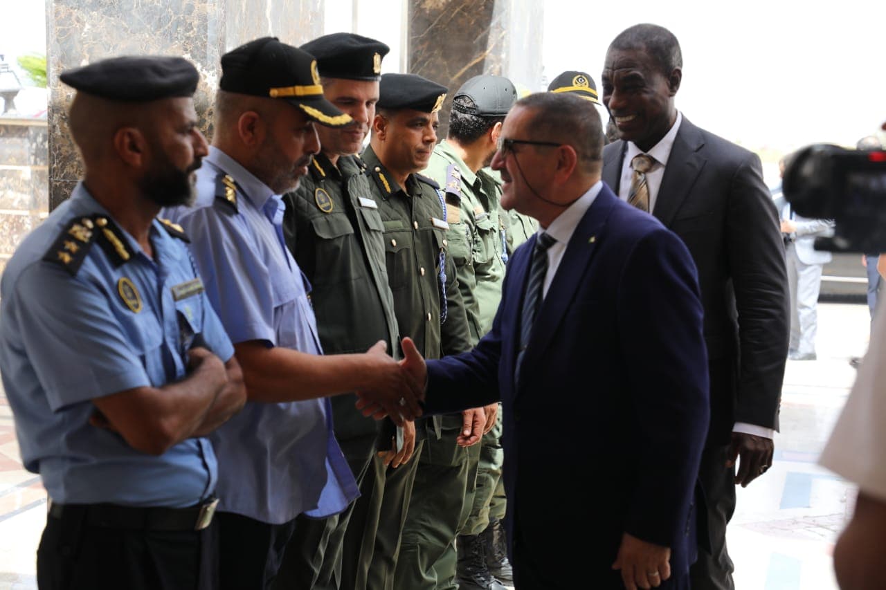 Algerian Customs Chief Visits Tripoli