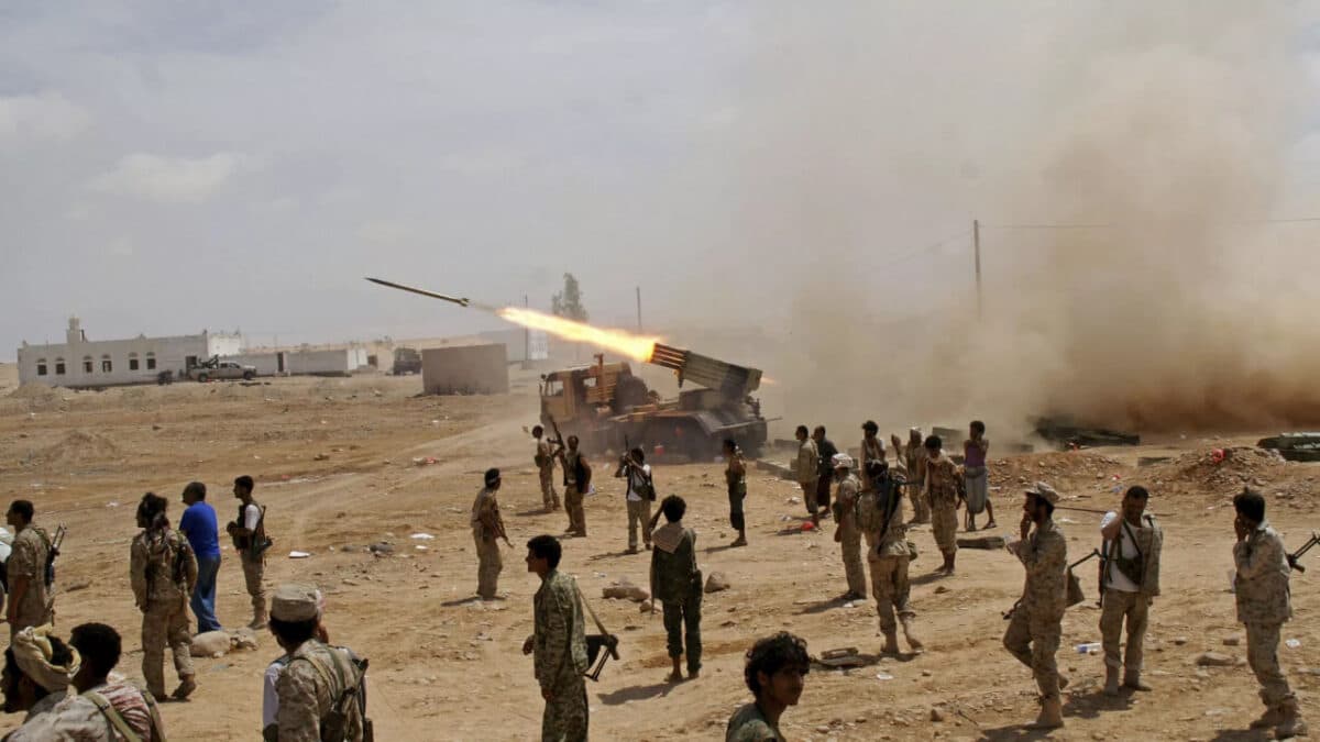 Yemeni Defense Chief Aims to End Houthi Conflict