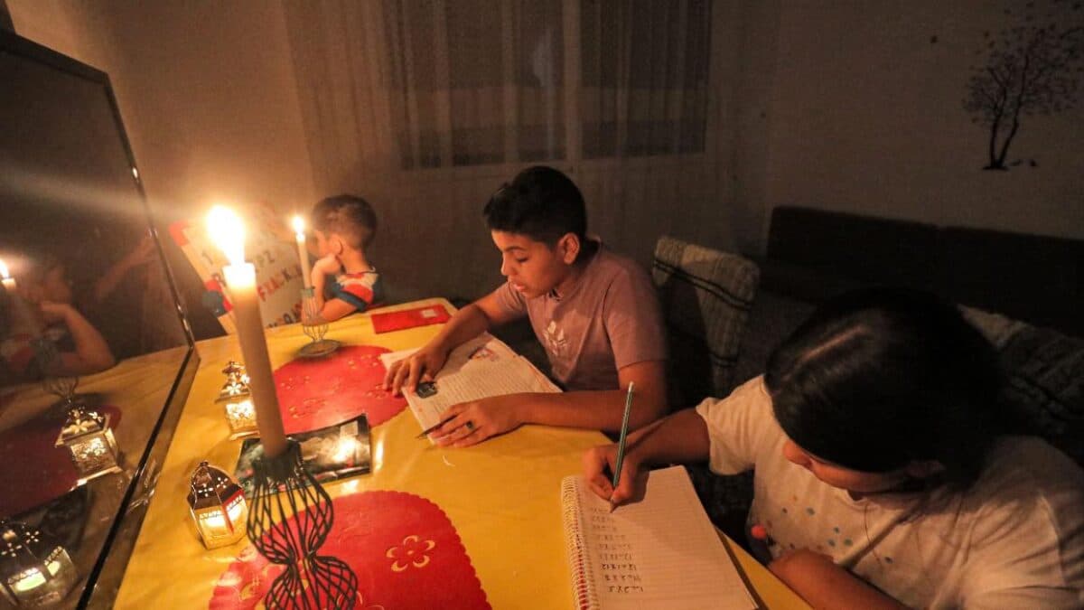 Ayn Libya Reveals Power Outages and Economic Halt
