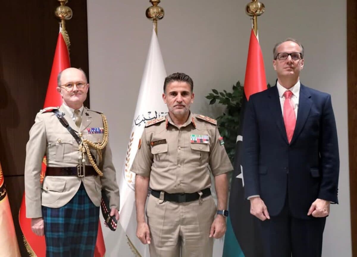 رئيس الأركان: التعاون مع بريطانيا يعزز القدرات العسكرية