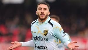 Borussia Dortmund enters race to sign Gjemis