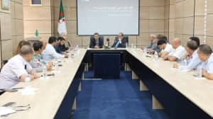الجزائر وليبيا تعززان التعاون المائي