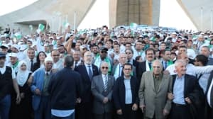 صلة الجزائريين بالشهداء