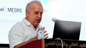 جامعة الجيل الرابع تبدأ تطبيقها
