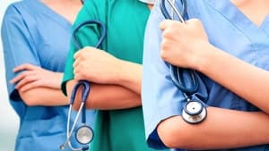 المساء: توظيف 1500 مساعد تمريض من الطلاب الخاصين