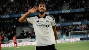 شياخة يفوز بجائزة أفضل لاعب شاب في يوليو