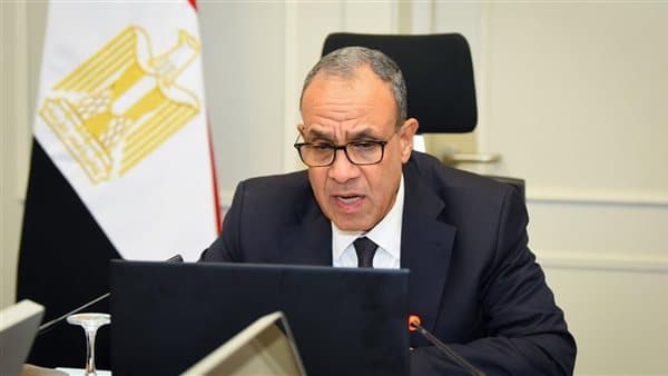 Egyptian sailors' ship under shelling monitored