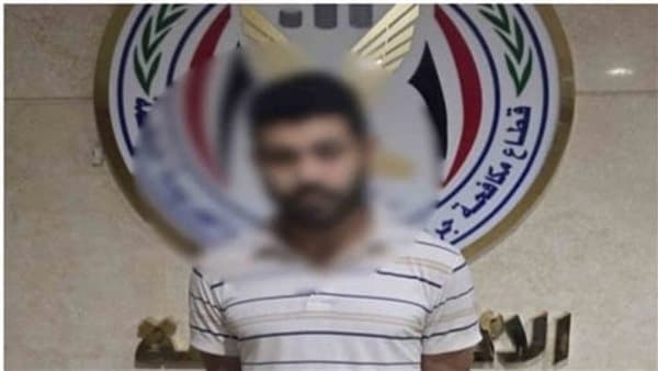 وزارة الداخلية تُوقف مُحتالًا انتحل صفة موظف خدمة عملاء واستولى على أموال المواطنين عبر التطبيقات الإلكترونية