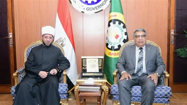 محافظ الدقهلية يلتقي وزير الأوقاف خلال تفقد التصفيات الأولى لمسابقة التلاوة