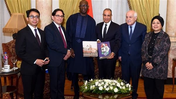 وزير الخارجية يلتقي وفد لجنة حقوق الفلسطينيين