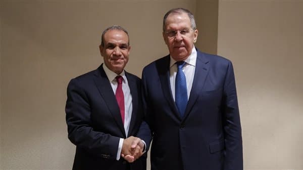 Foreign Minister Meets Russian Counterpart at ASEAN