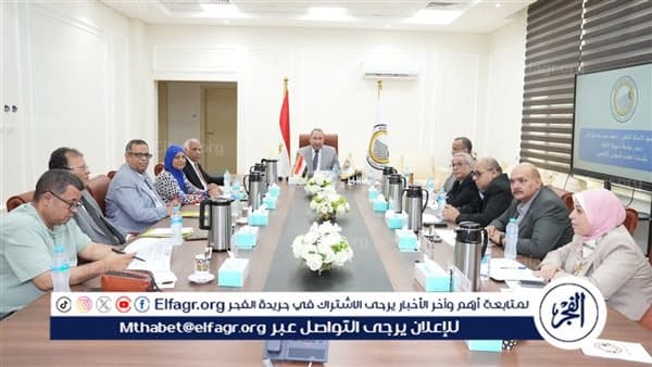 رئيس جامعة أسيوط الأهلية يرأس اجتماع المجلس
