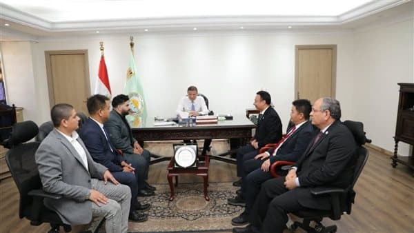 وزير الزراعة يناقش استثمارات "نيو هوب"