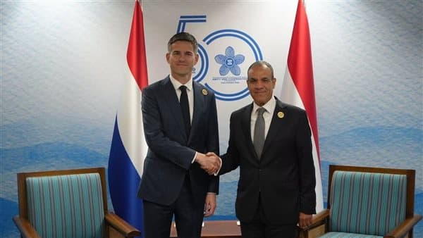 Foreign Minister meets Dutch counterpart at ASEAN