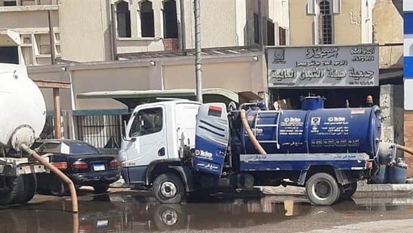 تطوير شبكات المياه والصرف بأسوان