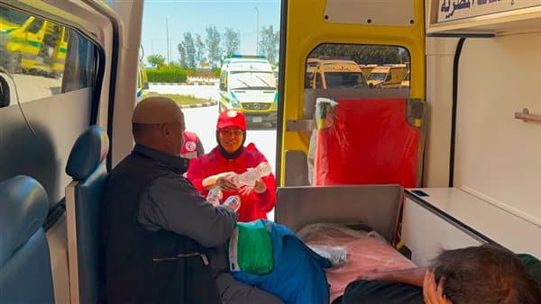 Red Crescent receives wounded Palestinians at Rafah