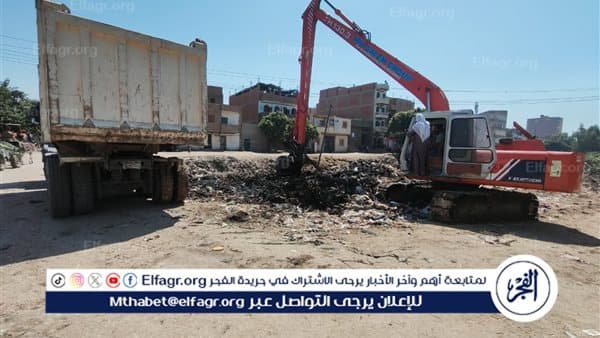 أسيوط ترفع ناتج تطهير ترعة بني مجد