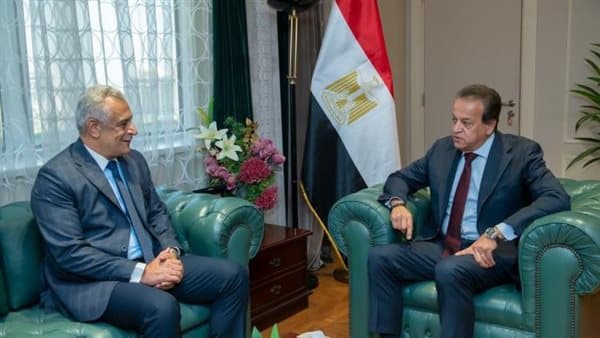 وزيرا الصحة والانتاج يبحثان التطورات في مشروعات قومية