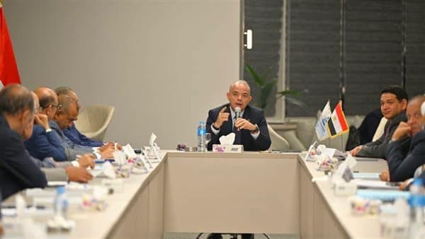 وزير الاستثمار يعبر عن هدف تحسين الوضع لجذب الاستثمارات